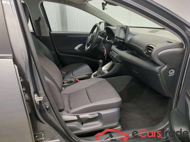 TOYOTA Yaris 1.5 VVT-i Active #4