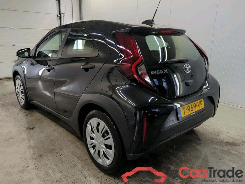 TOYOTA Aygo X 1.0 VVT-i MT Play #6