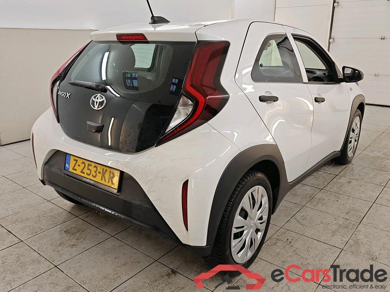 Toyota AYGO X 1.0 VVT-i MT 5d #2