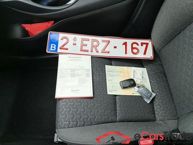 Toyota Yaris Cross 1.5 VVT-ie Hybrid Dynamic Plus CVT 5d #4