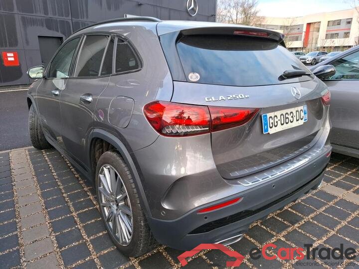 Mercedes GLA 250e Plug-In Hybrid AMG Night Aut. Pano LED-MultiBeam Widescreen Ambient Navi 1/2 Sport-Leather-Alcantara KeylessGo Camera 360 Klima PDC ... #4