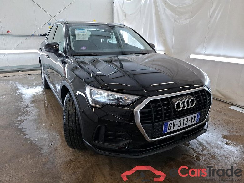 AUDI Q3 / 2018 / 5P / SUV 45 TFSI E 245 S TRONIC DESIGN #4