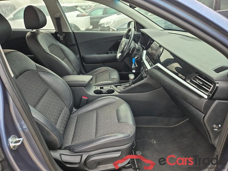 KIA Niro / 2019 / 5P / crossover 1.6 GDi PHEV 104kW (141CV) Drive #6