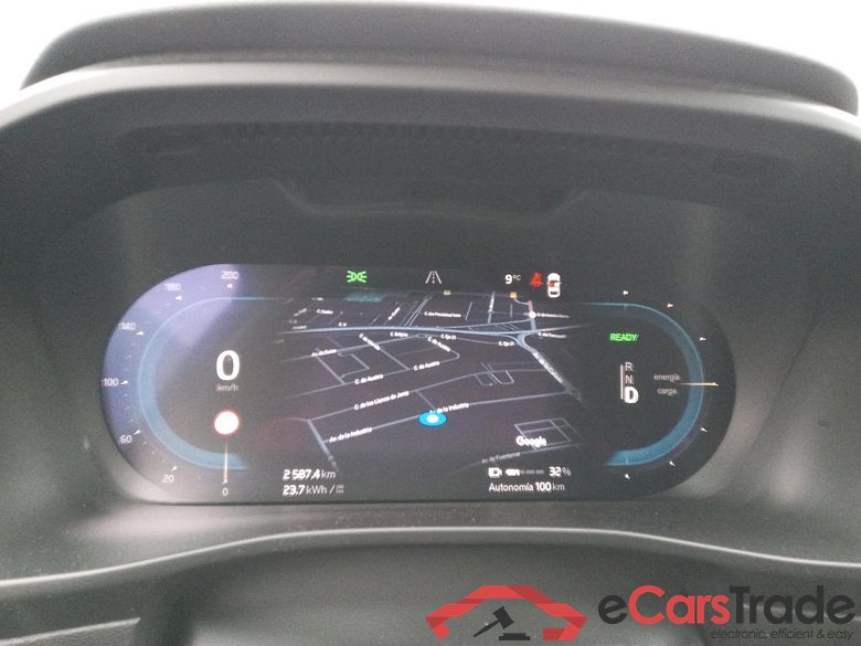 VOLVO XC40 / 2017 / 5P / todoterreno Recharge Twin Eléctrico Plus Auto AWD #4