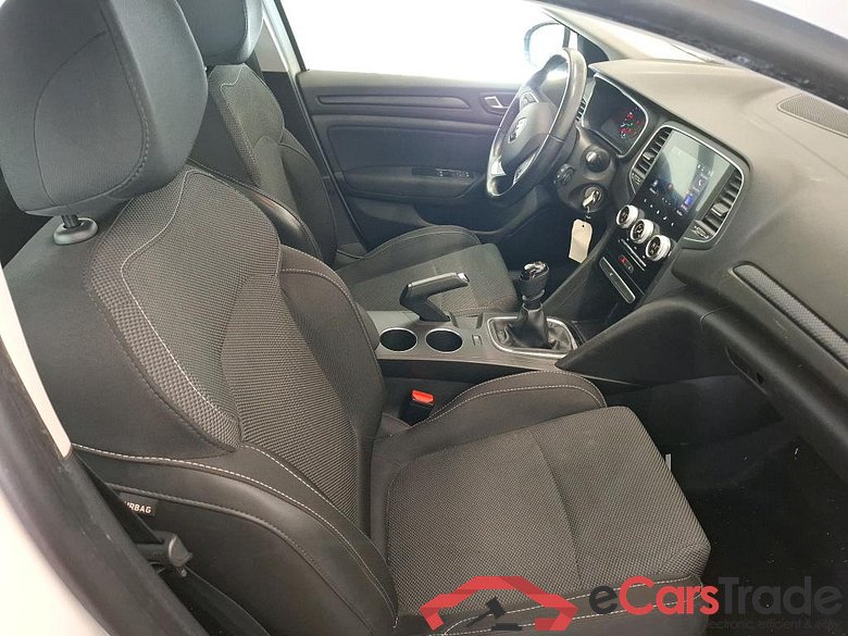 Megane IV Berline 5pt. Société Air Nav 1.5 dCi 90CV BVM6 E6 #6