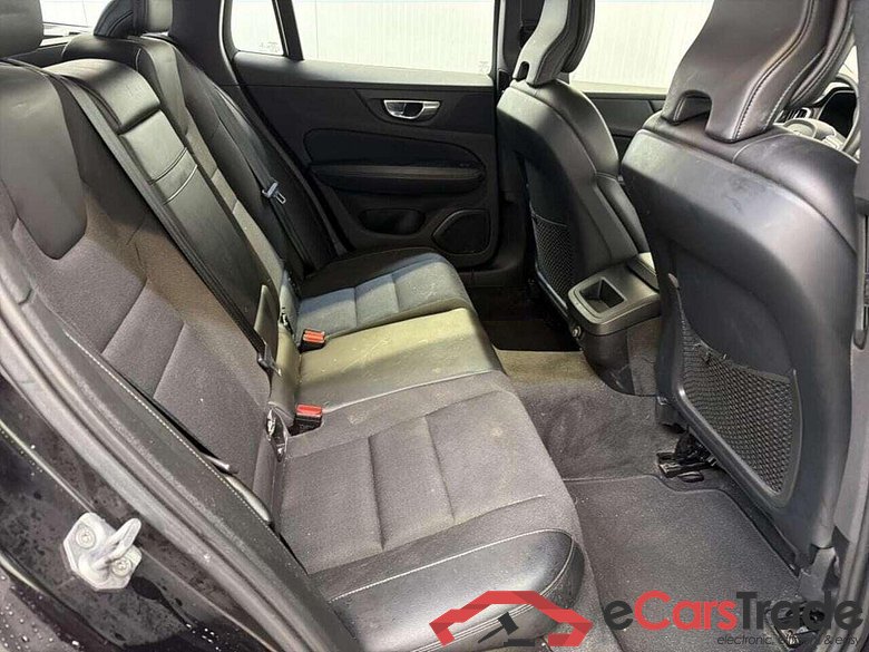 VOLVO V60 2.0 T4 Moment.Pro #3