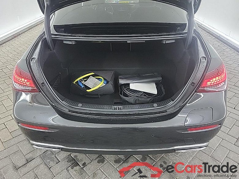 MERCEDES-BENZ E-Klasse Limousine E 300 e 9G-TRONIC Bus Sol Lux 4D 235kW #5