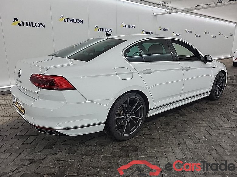 VOLKSWAGEN PASSAT 1.5 TSI 7-DSG R-Line Business+ 4D 110kW #3