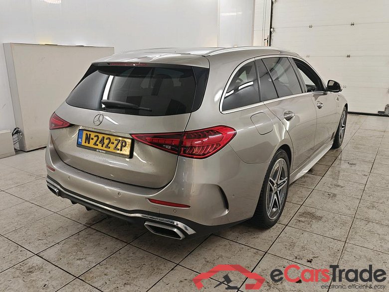 Mercedes-Benz C-Klasse Estate C 200 Launch Edition AMG Line 5d + Pano #2