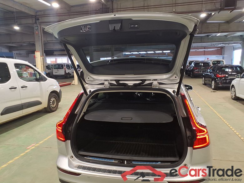 VOLVO V60 - 2018 2.0 B3 MHE Momentum Pro Geartronic #3
