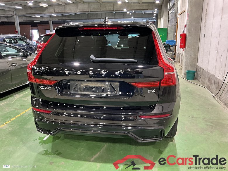 VOLVO XC60 2.0 B4 D MHEV PLUS DARK AUTO #5