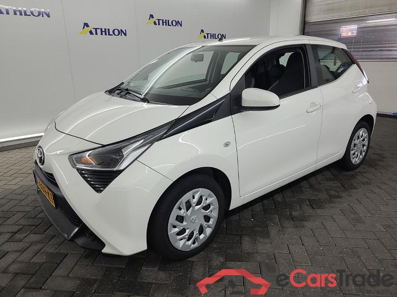 TOYOTA Aygo 1.0 VVT-i x-play 5D 53kW