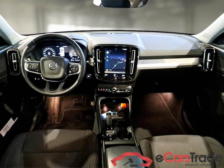 VOLVO XC40 / 2017 / 5P / SUV T5 PLUG-IN HYBRID AUTO RECH INSCRIP EXPR #3