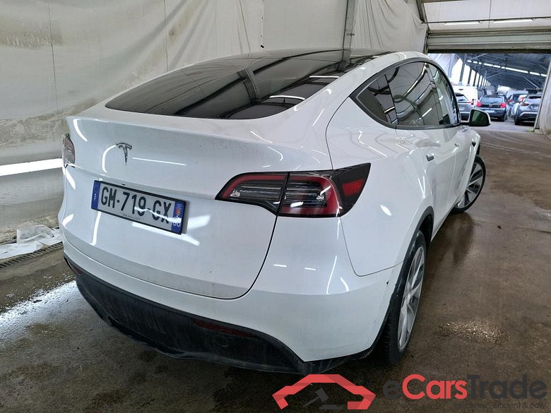TESLA Model Y / 2021 / 5P / SUV RWD #4