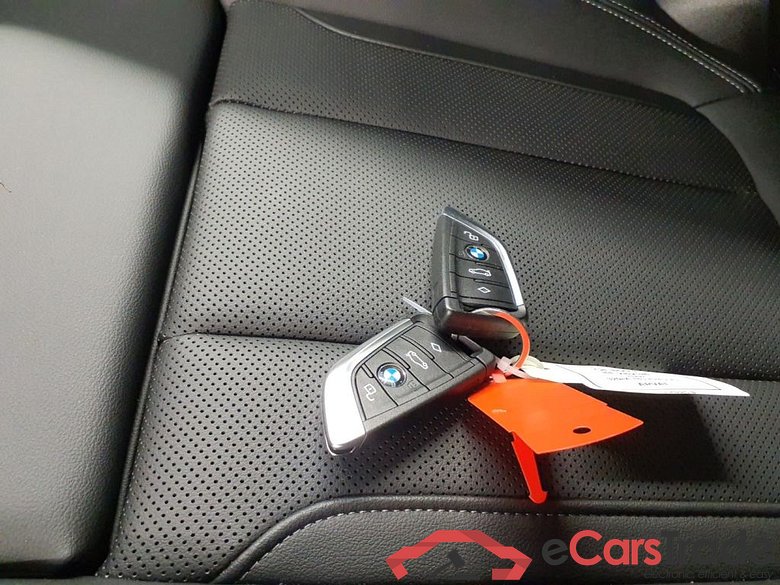 BMW 3 - 2022 320eA PHEV 4d #4