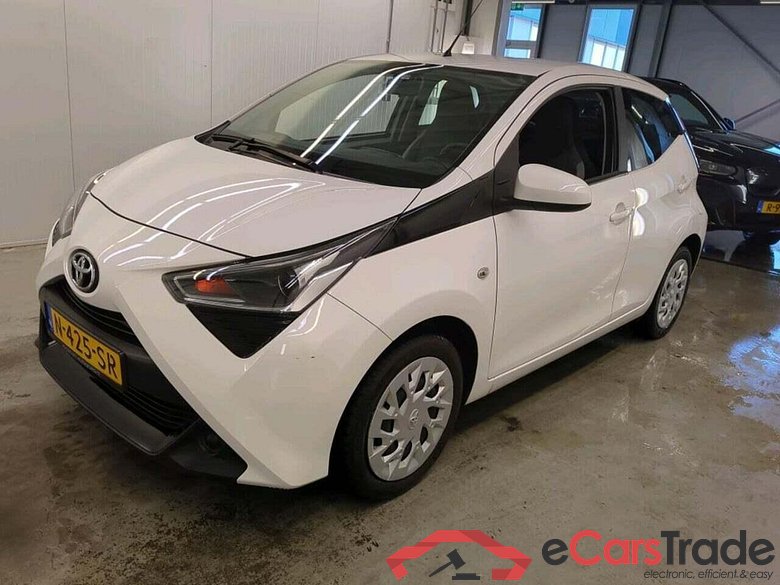TOYOTA Aygo 1.0 VVT-i x-play #1