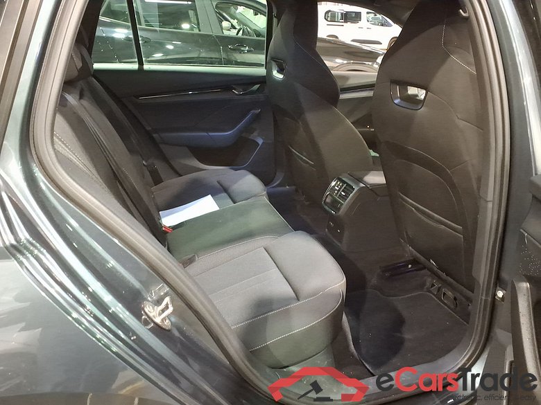 SKODA OCTAVIA COMBI 1.0 TSI MHEV 81KW DSG CLEVER #5