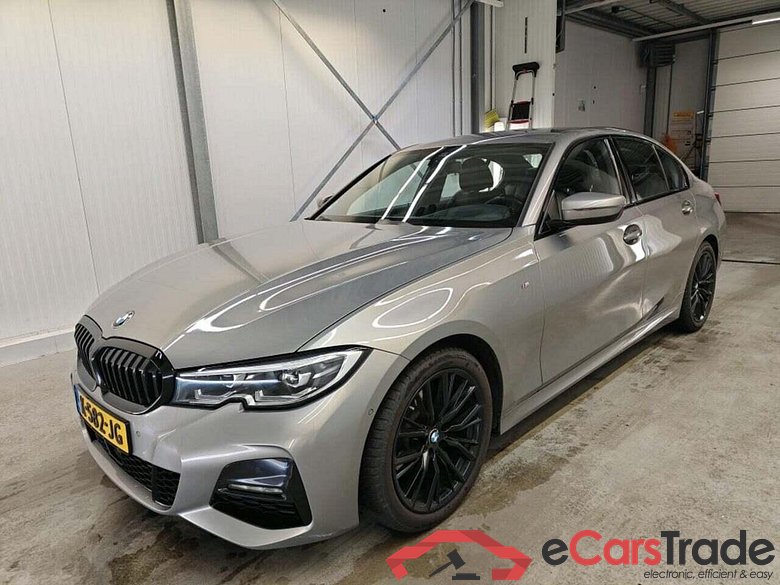 BMW 3-serie 320i High Exe. Ed. #1