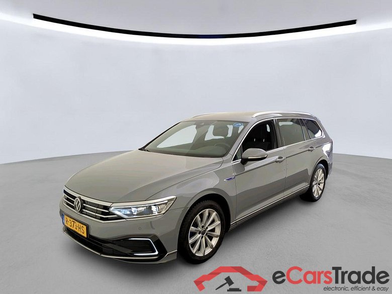 VOLKSWAGEN Passat Variant 115 kW #1