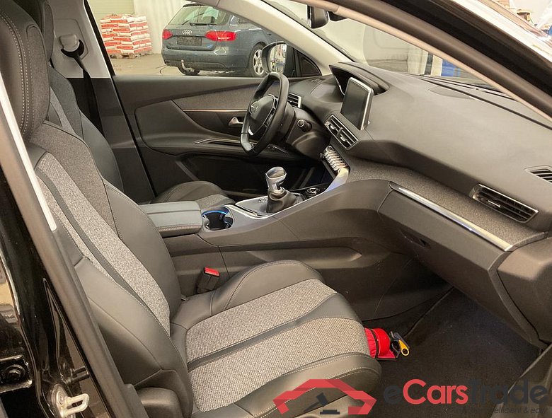 PEUGEOT 3008 1.5 BlueHDi Allure (EU6.2) #4