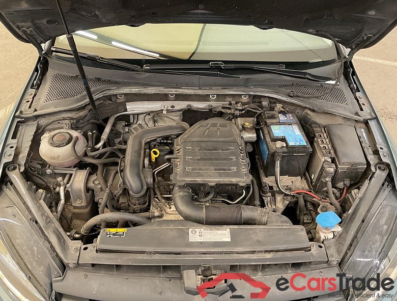 VOLKSWAGEN Golf VII Golf IQ.Drive 1.0 TSI 85 kW (115 ch) 7 vitesses DSG #6