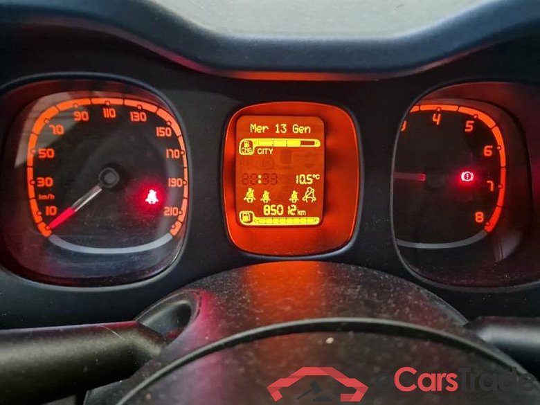 FIAT PANDA / 2011 / 5P / BERLINA 0.9 TWINAIR TURBO NATURAL POWER EASY #4