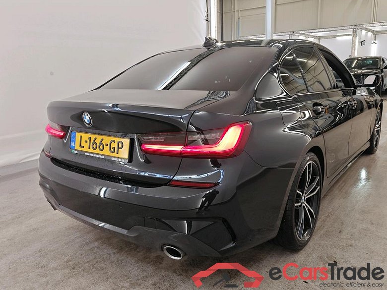 BMW 3 Serie Sedan 320dA  M Sport 4d #2