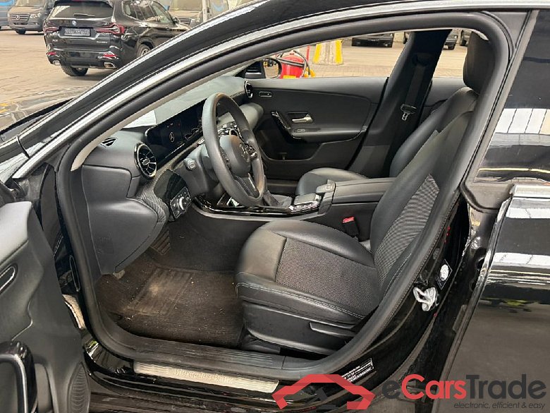 CLA -Klasse Shooting Brake CLA 180 d (118.603) 1.5 85KW MT6 E6dT #4