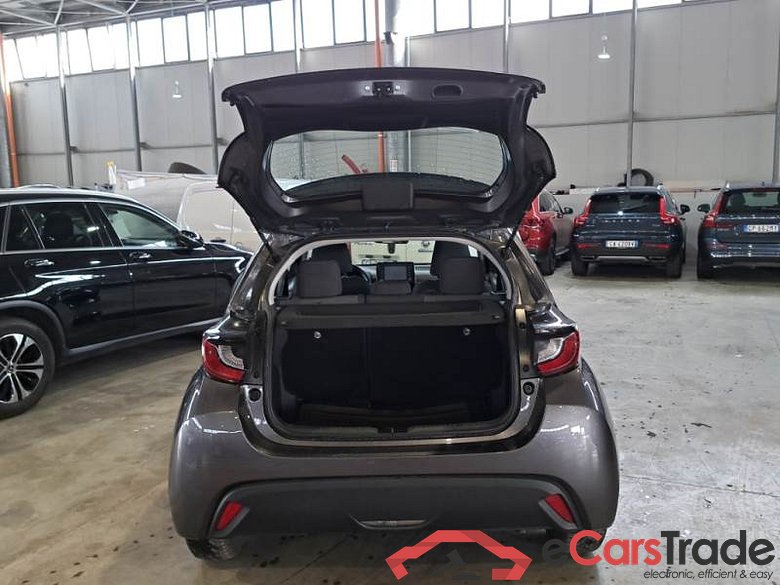 TOYOTA YARIS / 2020 / 5P / BERLINA HYBRID BUSINESS MY20 #5