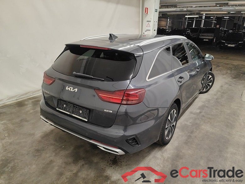 KIA cee'd Sportswagon Business Line 1.6 GDi PHEV DCT 5d #2