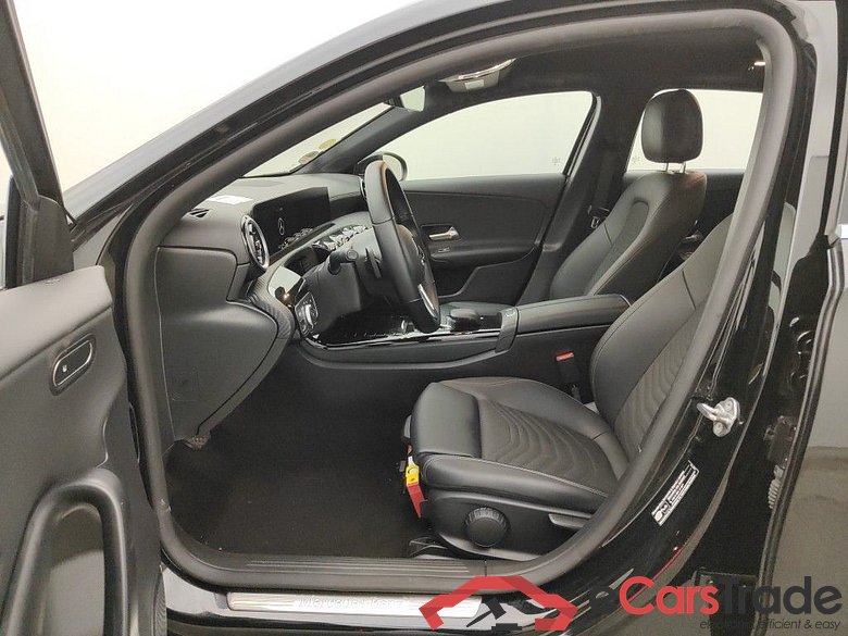 MERCEDES CLASSE A DIESEL (W177) A 200 d 150 Business Solution (EU6AP) 5d #3