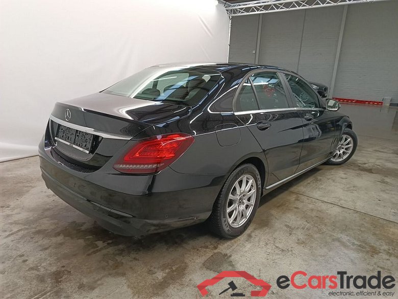 Mercedes-Benz C-Klasse Berline C 180 d Business Solution 4d #2