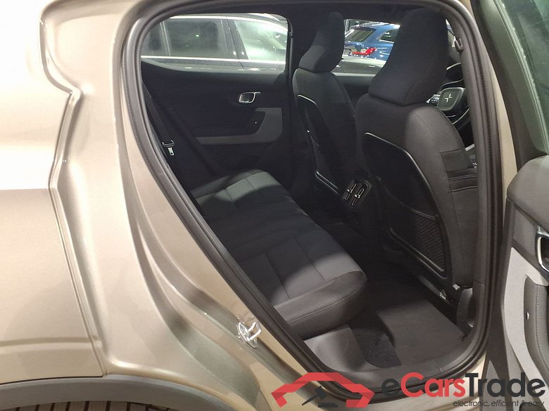 POLESTAR POLESTAR 2 78 kWh Dual Motor Launch #5