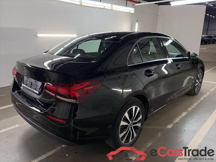 Mercedes A-Klasse Limousine A-Klasse Limousine A 250 e Business Line (PHEV) 160kW/218pk  4D/P Auto-7 #4