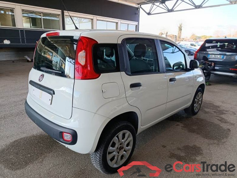 FIAT PANDA / 2011 / 5P / BERLINA 0.9 TWINAIR TURBO NATURAL POWER EASY #2