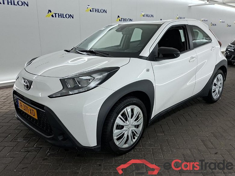 TOYOTA Aygo X 1.0 VVT-I MT play 5D 53kW #1