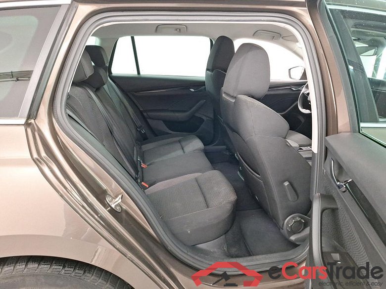 SKODA OCTAVIA COMBI DIESEL - 2020 2.0 CR TDi EVO Ambition #6