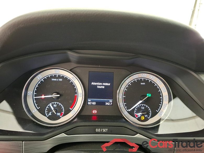 Superb Combi Business 1.6 TDI 120CV BVA7 E6 #6