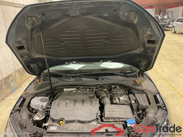 AUDI A3 2.0 TDI 35 110KW S TRONIC ATTRACTION B.E #6