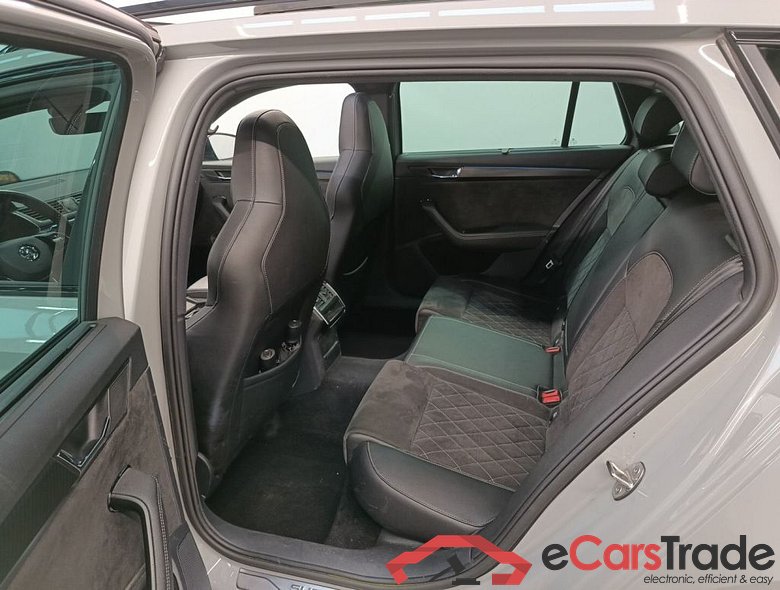 Skoda Superb Combi 2.0 CRTDI 110kW DSG7 Sportline 5d #3