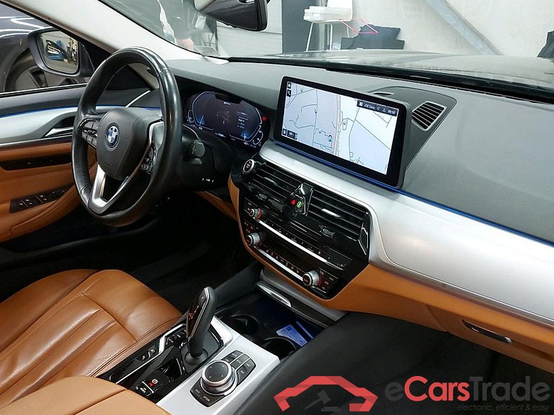 BMW - BMW 5 TOURING 520e 204PK Business Edition With Dakota Mem Seats & Pack Driving Assistant Professional & Travel & Parking Assistant & Towing Hook * HYBRID * #3