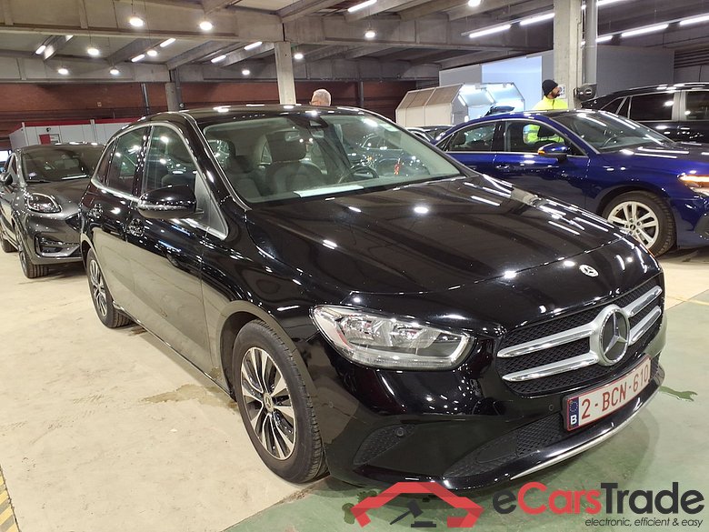 Mercedes B 180d Aut. Widescreen Navi 1/2 Sport-Leather KeylessGo Camera Klima PDC ... #2