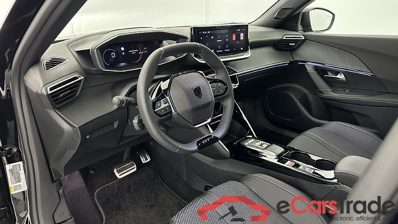 Peugeot 2008 GT 1.2L Hybrid 136 hp #6
