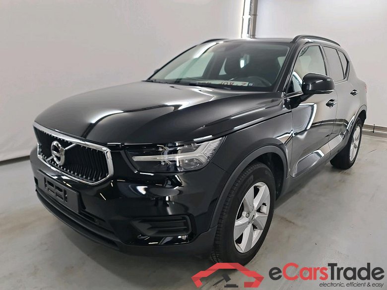 VOLVO XC40 1.5 T2 MOMENTUM CORE