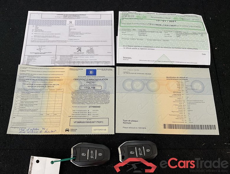 PEUGEOT 3008 1.2 PureTech Allure #4