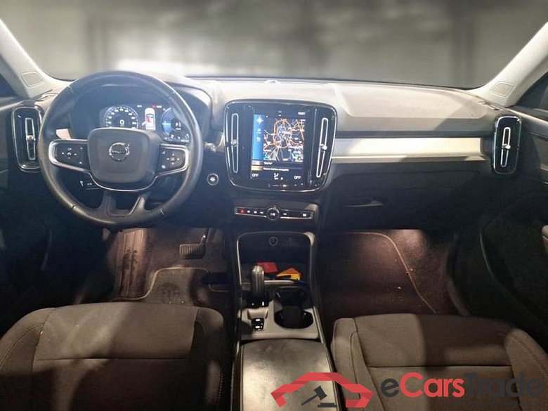 VOLVO XC40 / 2017 / 5P / SUV T4 PLUG-IN HYBRID AUTO RECH INSCRIP EXPR #3