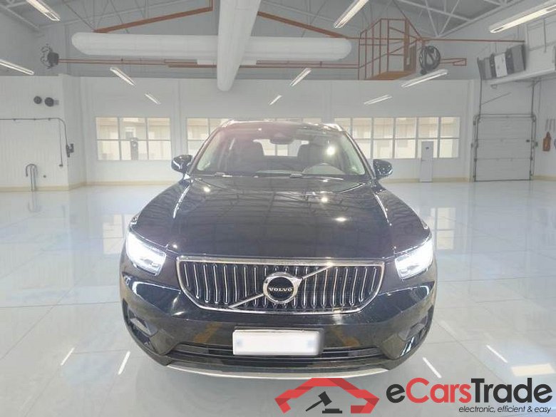 VOLVO XC40 / 2017 / 5P / SUV T4 PLUG-IN HYBRID AUTO RECH INSCRIP EXPR #6