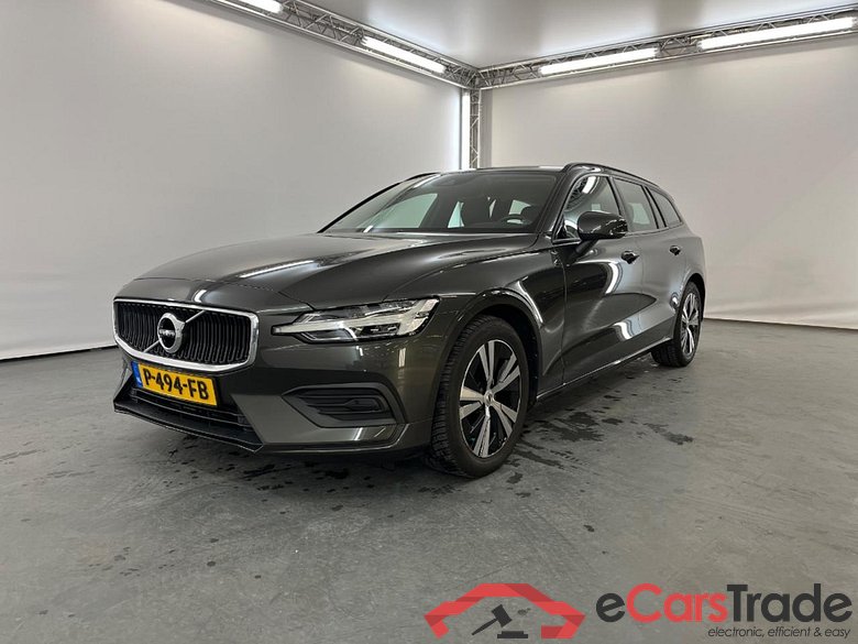 VOLVO V60 2.0 B3 Momentum #1