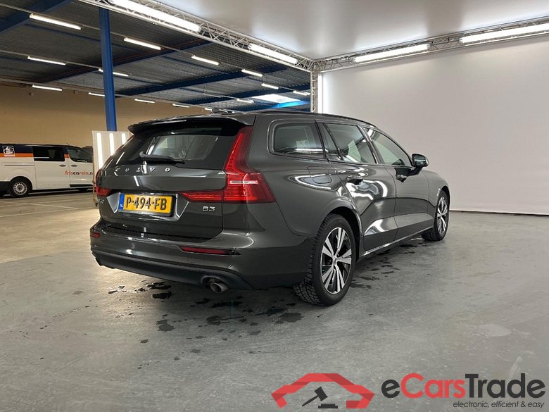 VOLVO V60 2.0 B3 Momentum #4