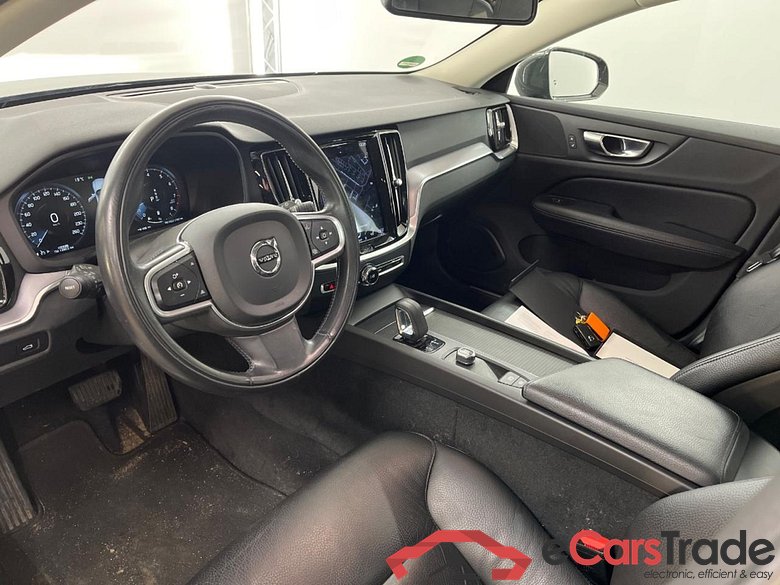 VOLVO V60 2.0 B3 Momentum #5